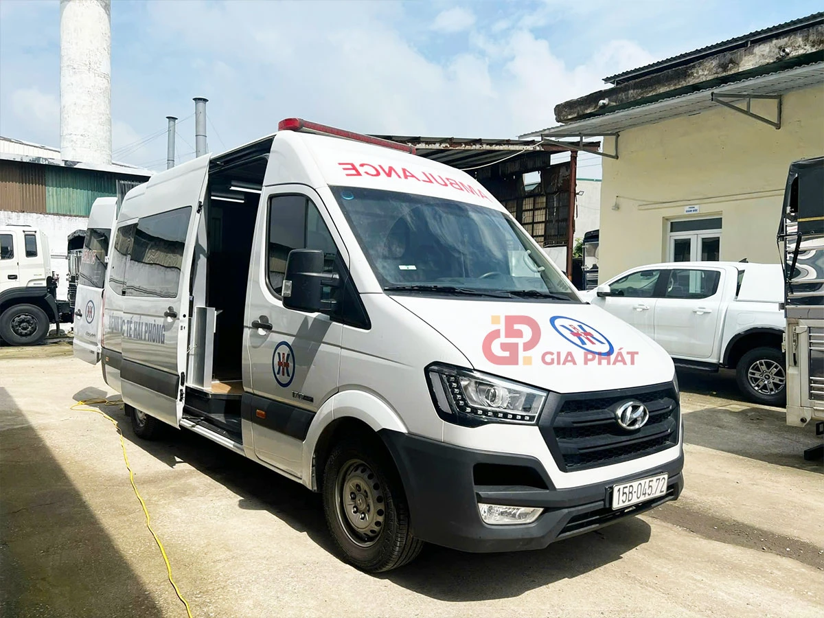 Xe chụp X-Quang Lưu động Hyundai trên xe cơ sở Solati16 chỗ